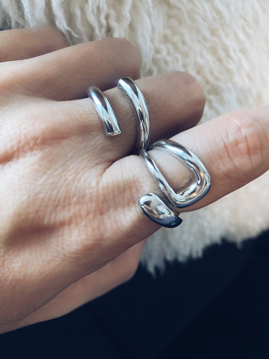 Line Pattern Rings